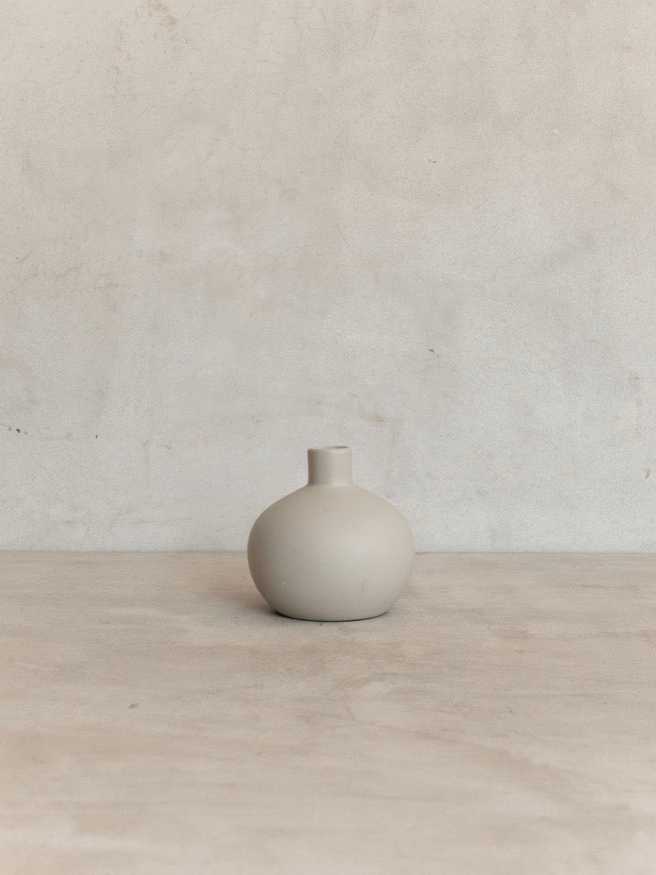Apple Vase - Dove