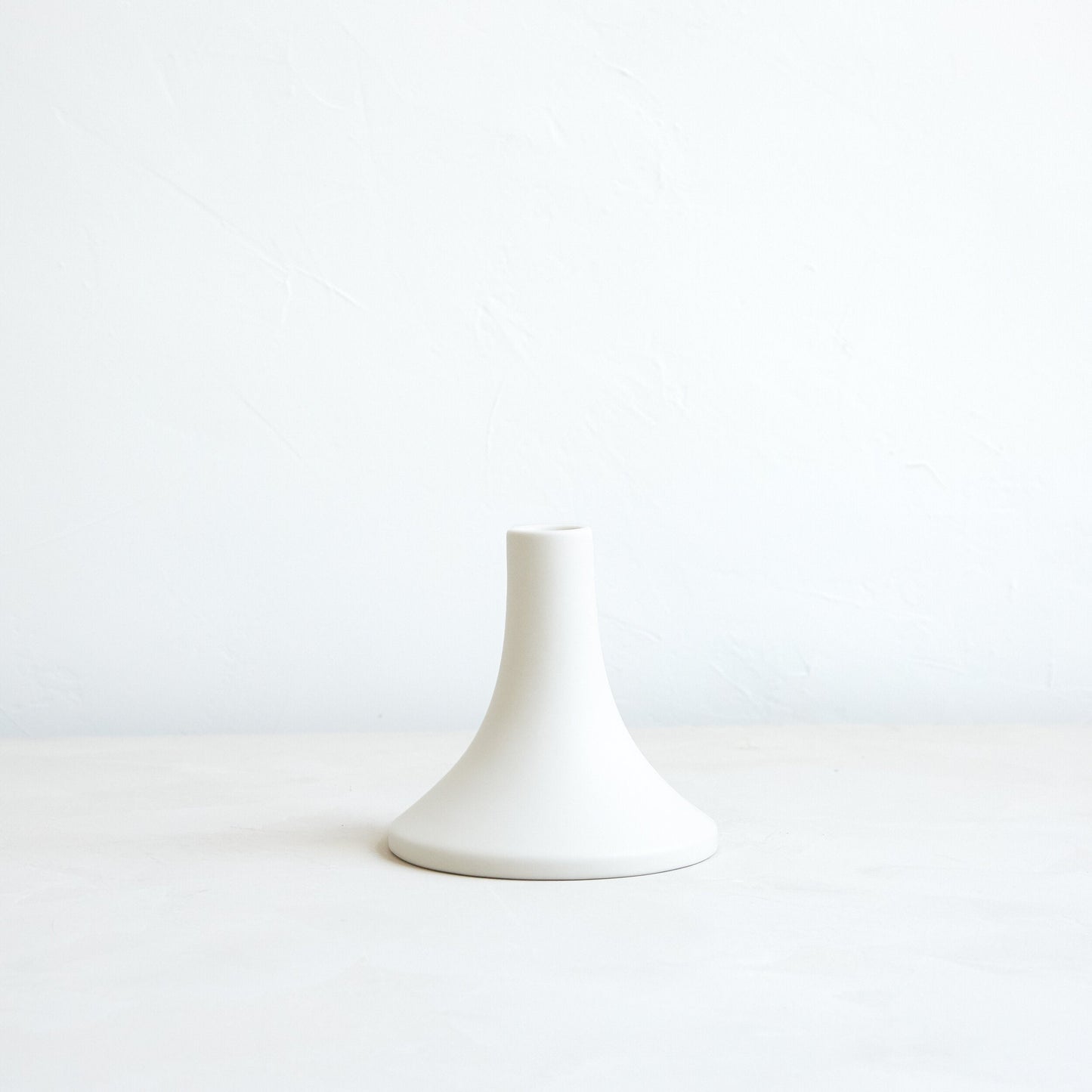 Ceramic Grand Taper Holder, Matte White