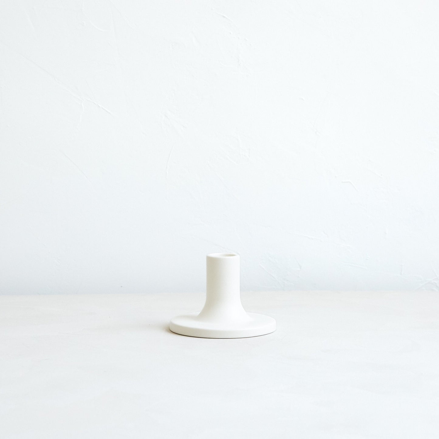 Ceramic Taper Holder, Matte White