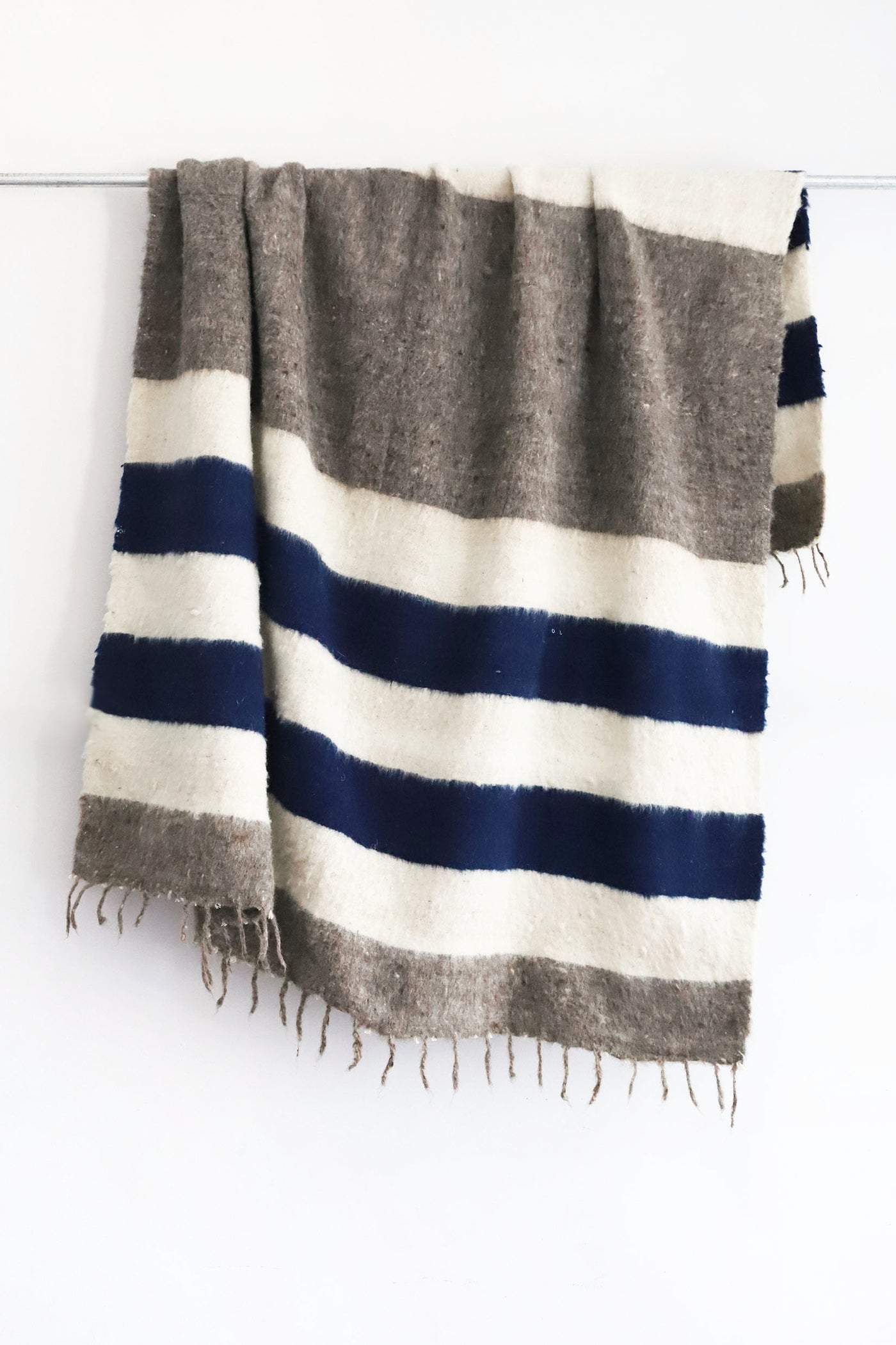 Modern Momo Blanket - throw