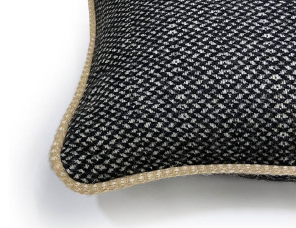 Leora Pillow 20x20, Black